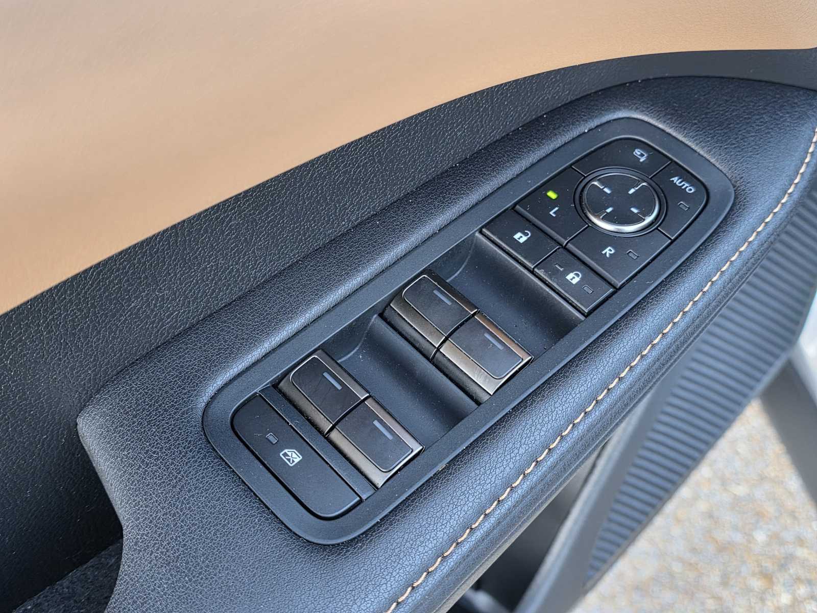 Thumbnail: 2025 Lexus RX - 15