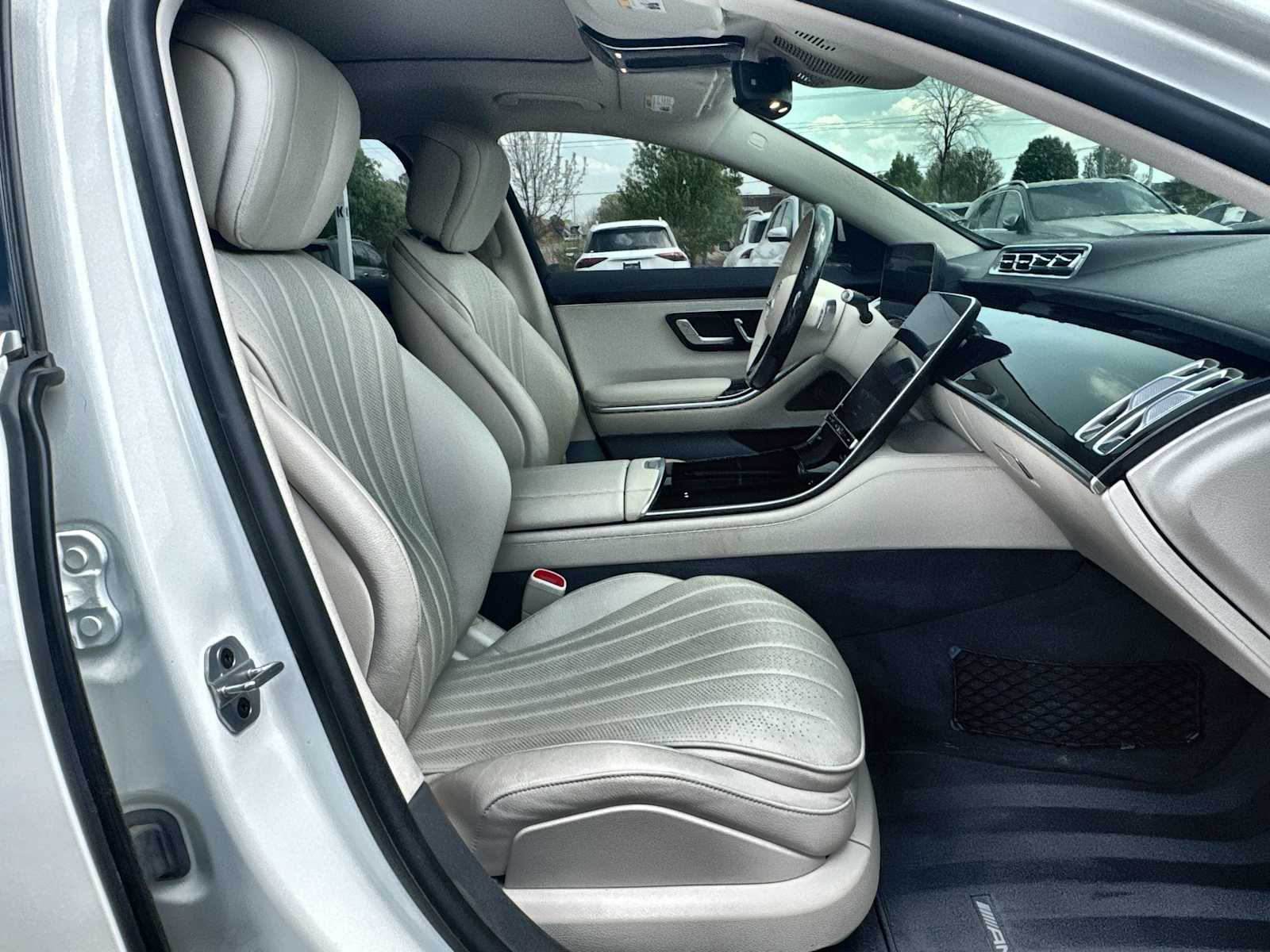 Thumbnail: 2022 Mercedes-Benz S-Class - 9