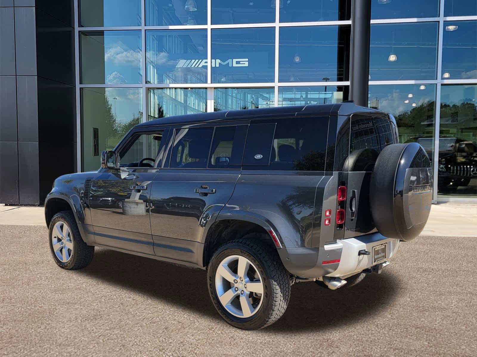 Thumbnail: 2024 Land Rover Defender - 7