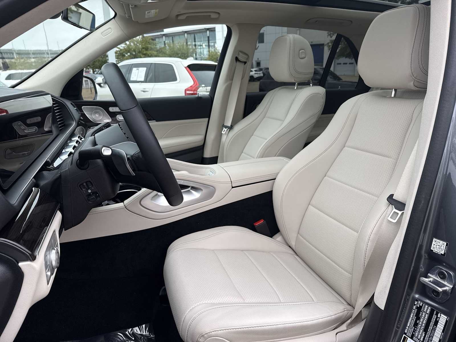 Thumbnail: 2026 Mercedes-Benz GLE - 15