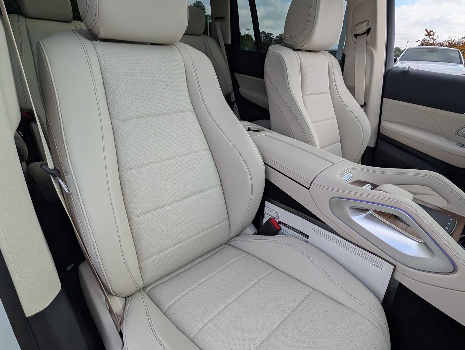 Thumbnail: 2026 Mercedes-Benz GLS - 23