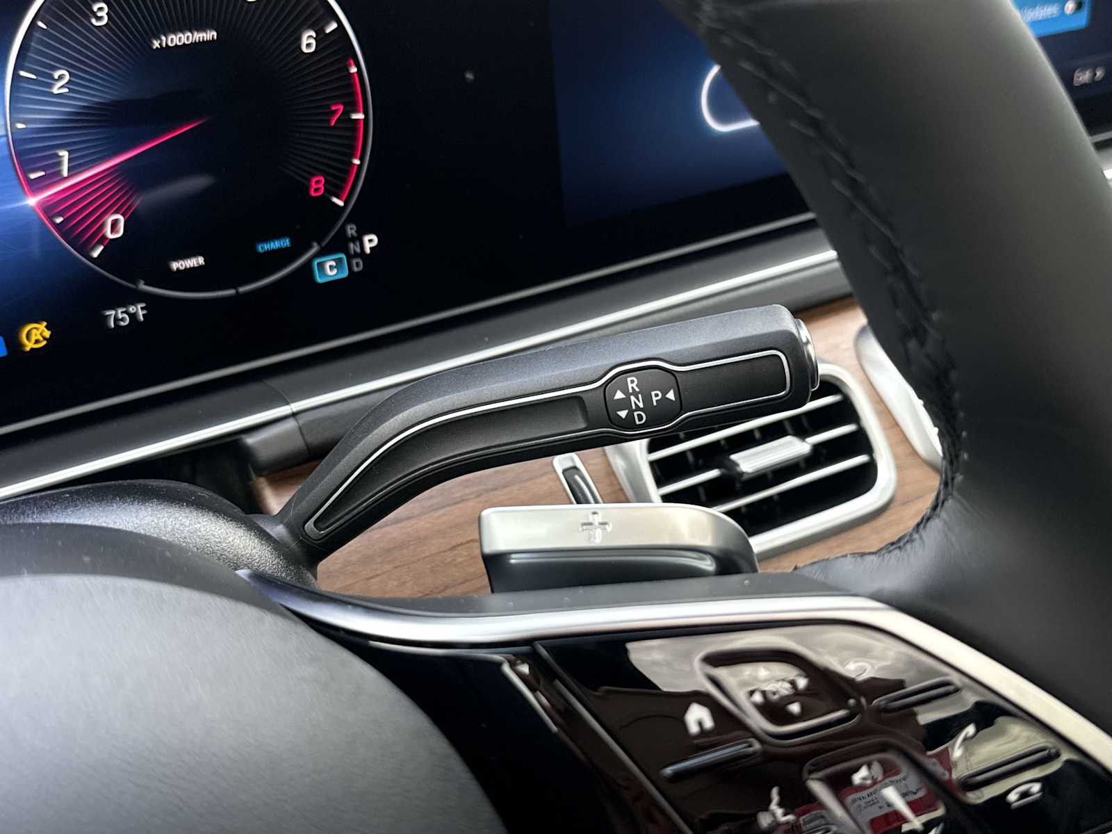 Thumbnail: 2026 Mercedes-Benz GLE - 24