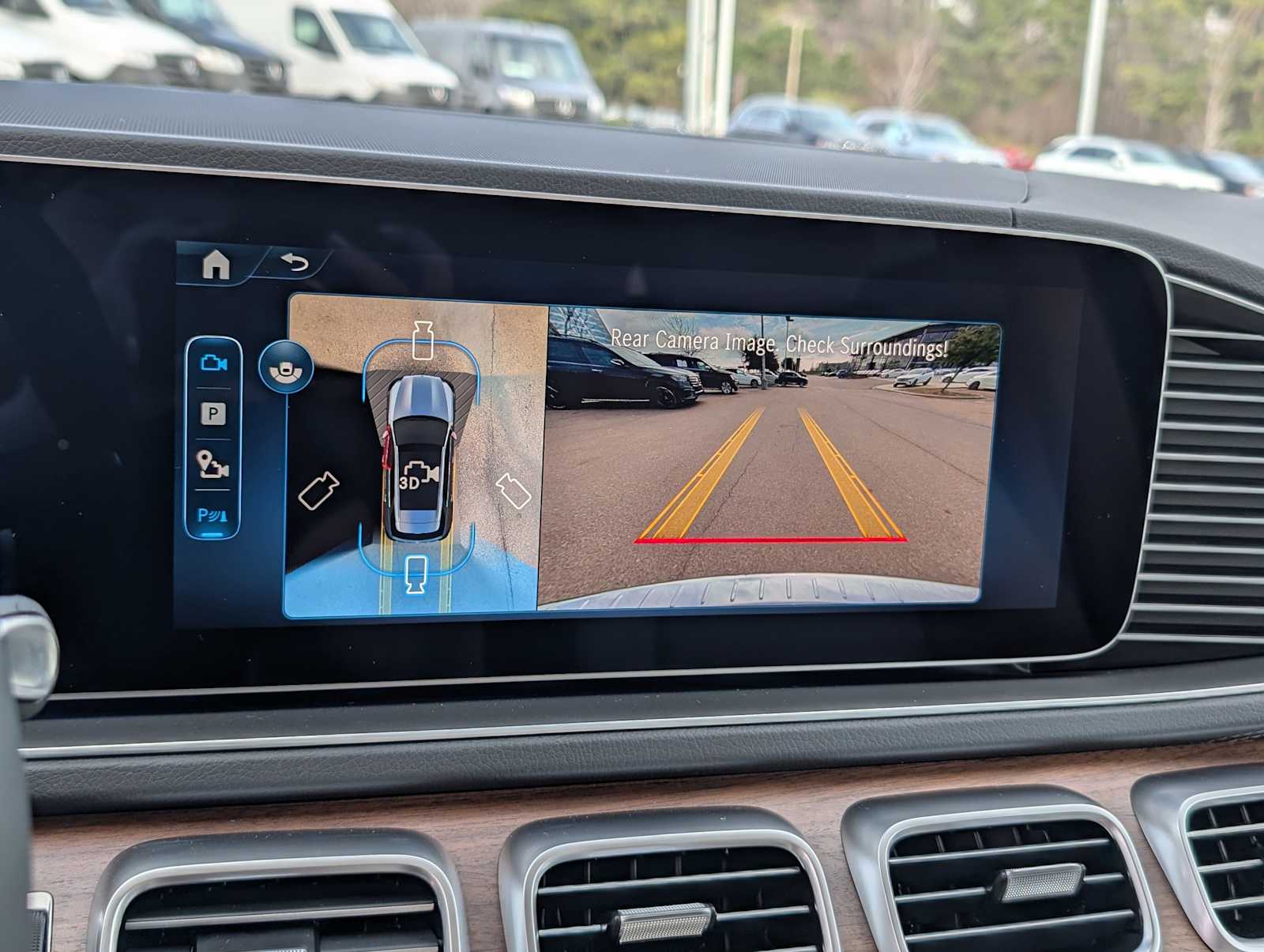 Thumbnail: 2026 Mercedes-Benz GLE - 13