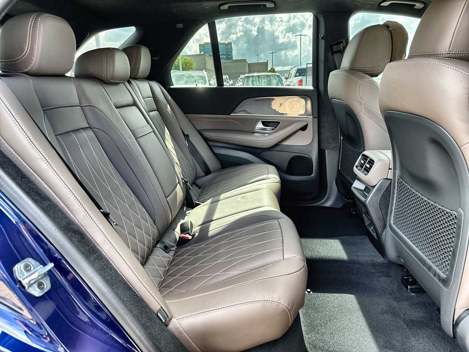 Thumbnail: 2026 Mercedes-Benz GL-Class - 19