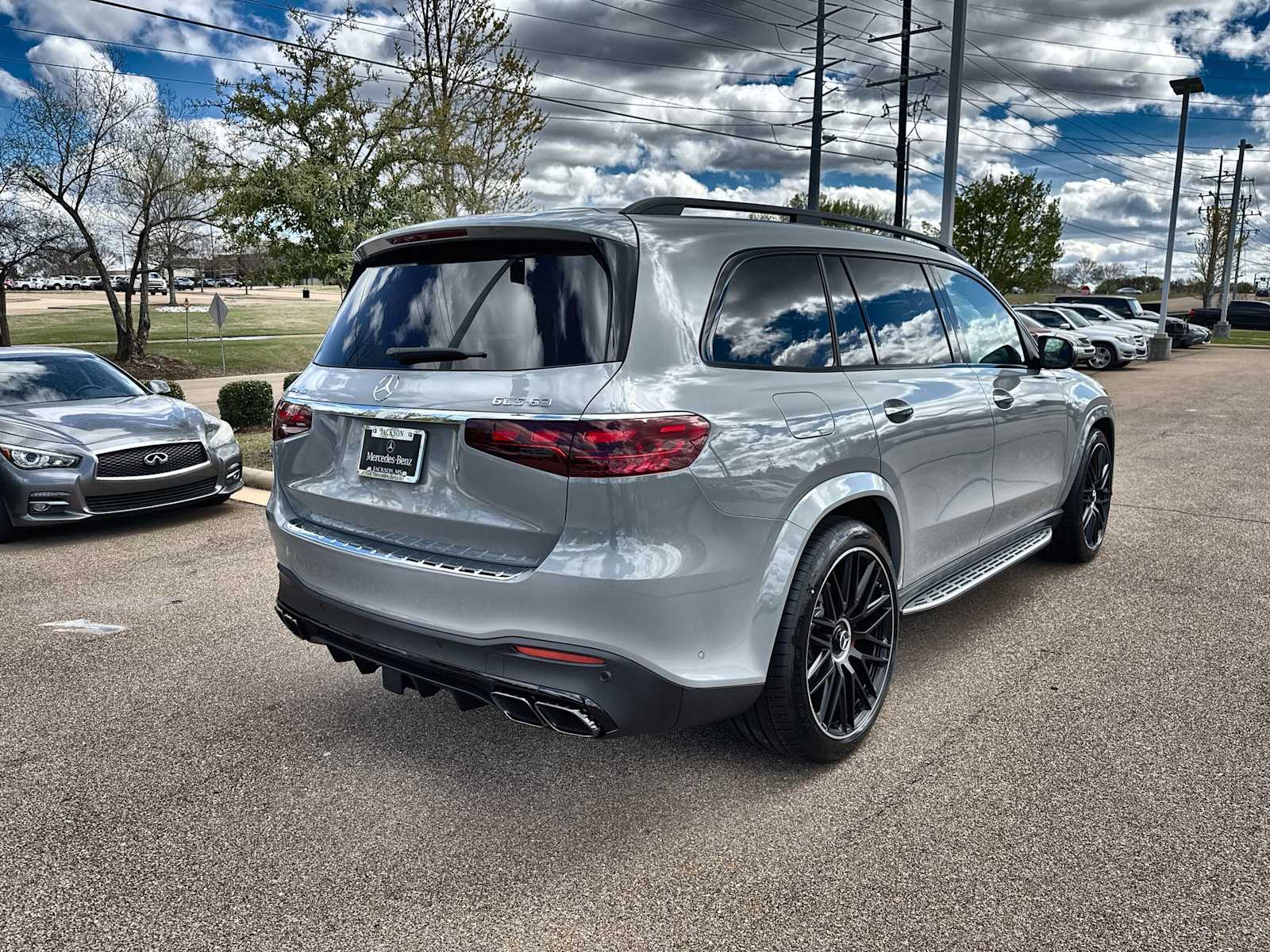 Thumbnail: 2026 Mercedes-Benz GL-Class - 8