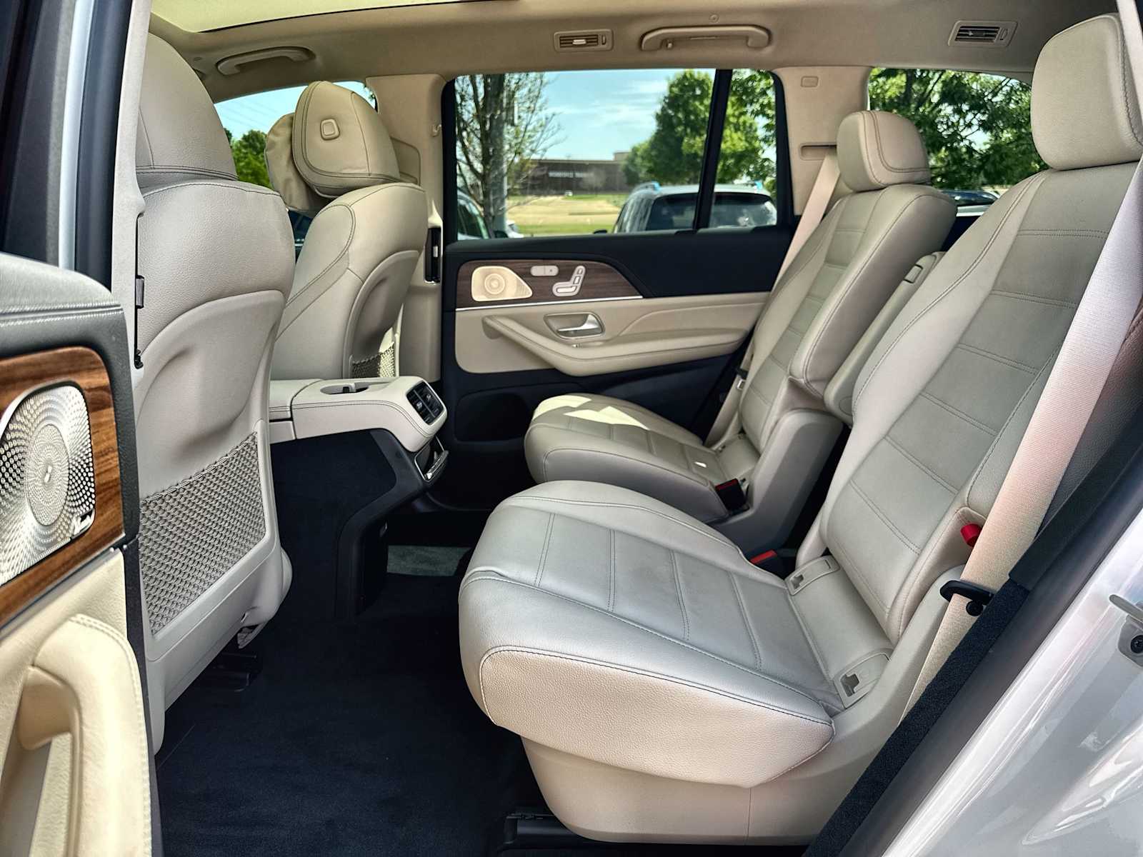 Thumbnail: 2026 Mercedes-Benz GLS - 4