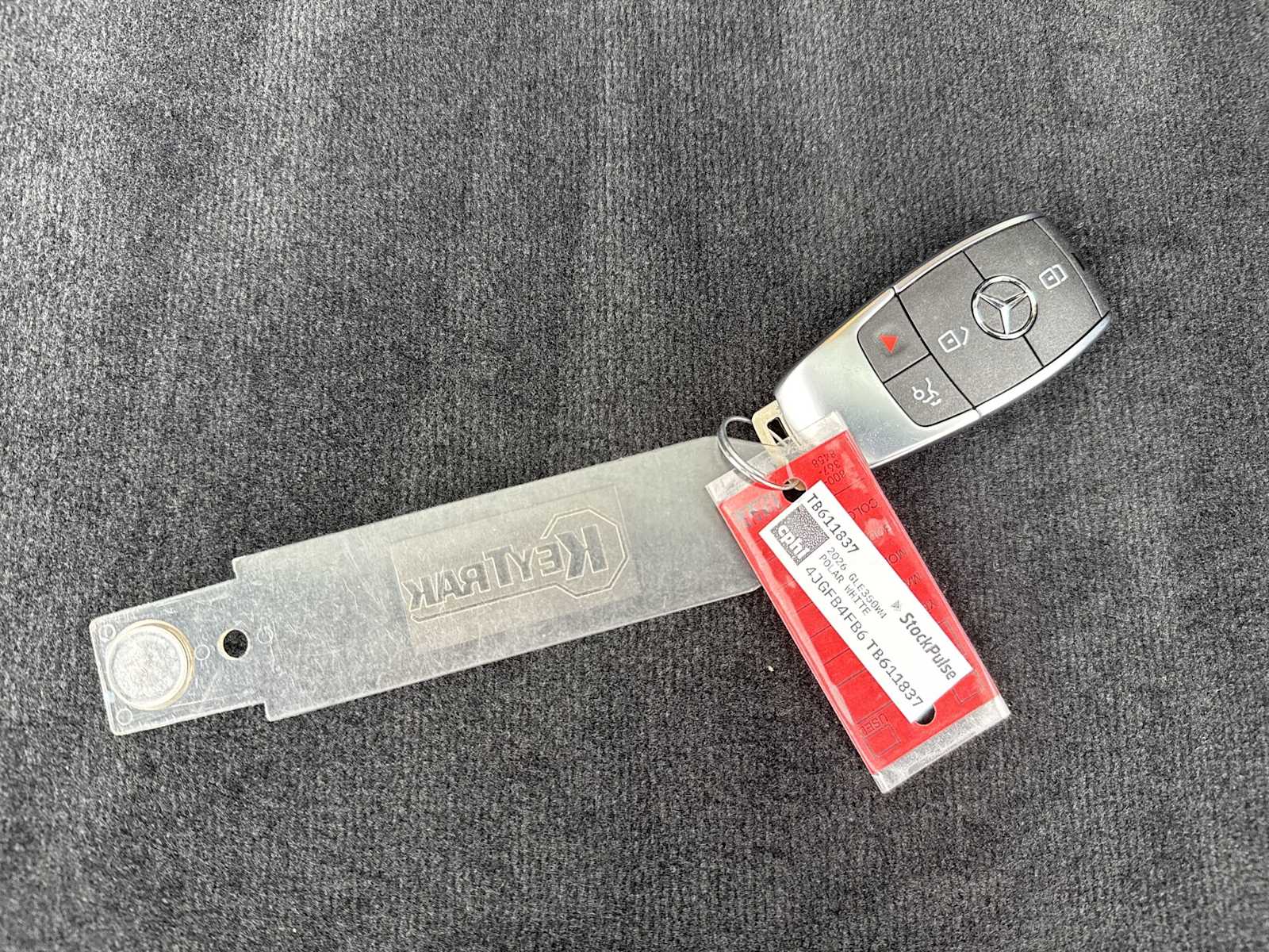 Thumbnail: 2026 Mercedes-Benz GLE - 27