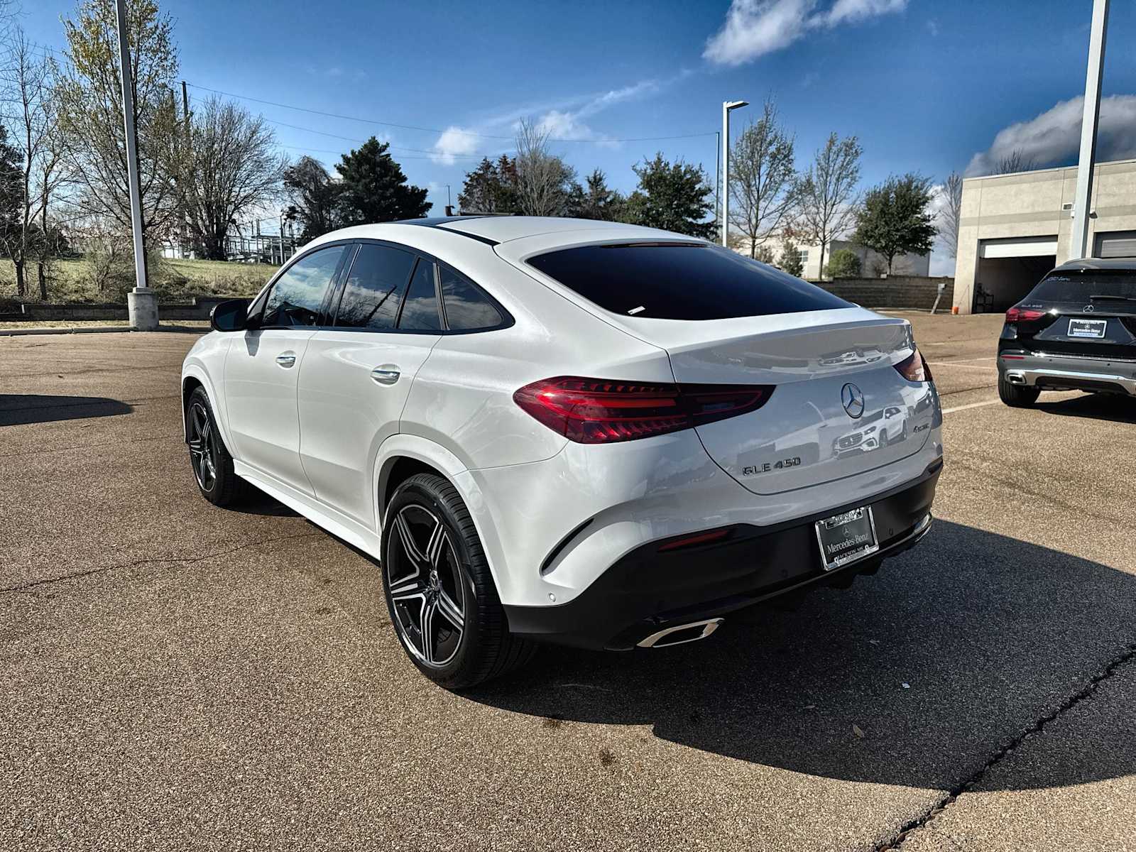 Thumbnail: 2026 Mercedes-Benz GLE - 6