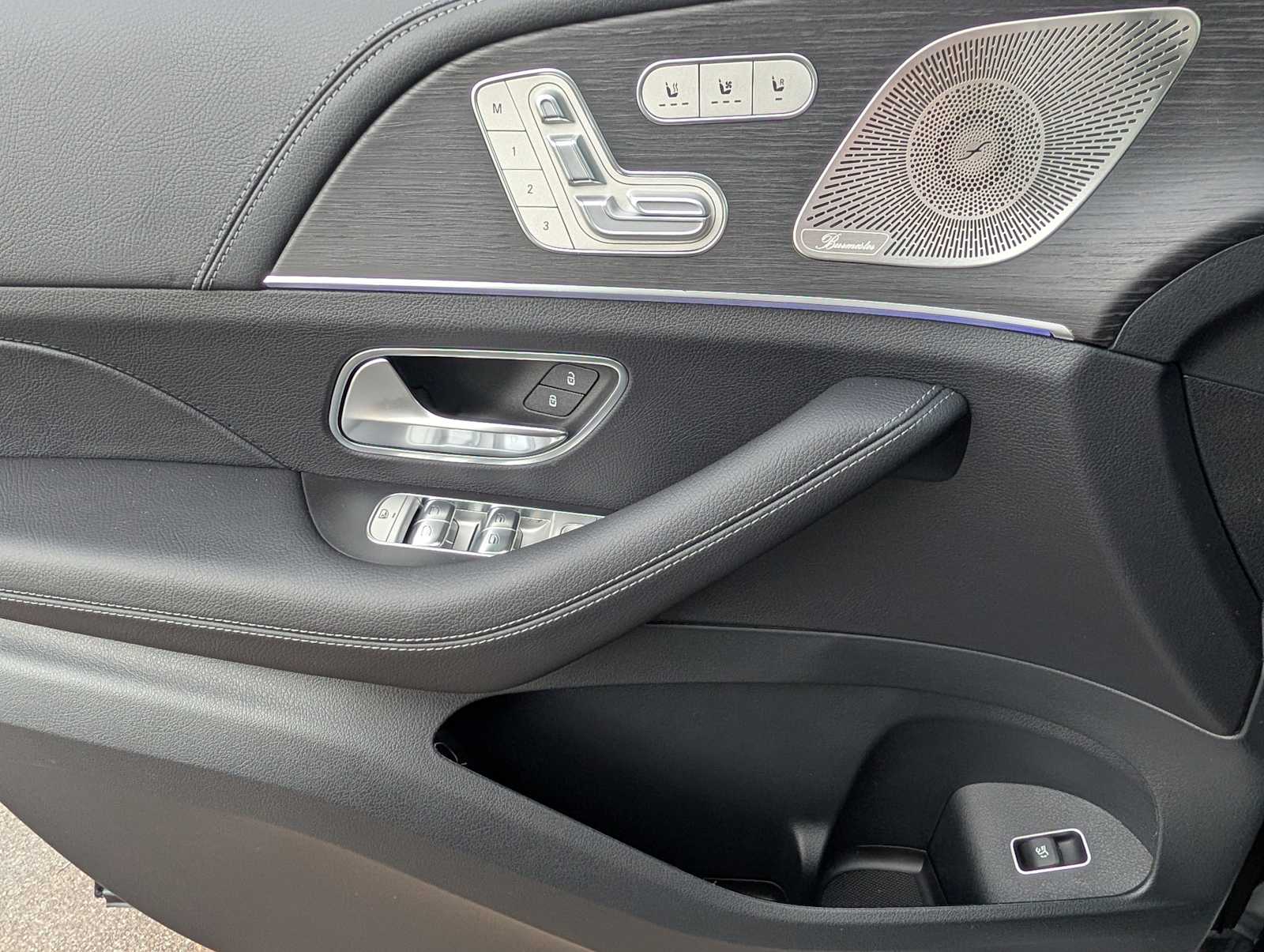 Thumbnail: 2026 Mercedes-Benz GLE - 19