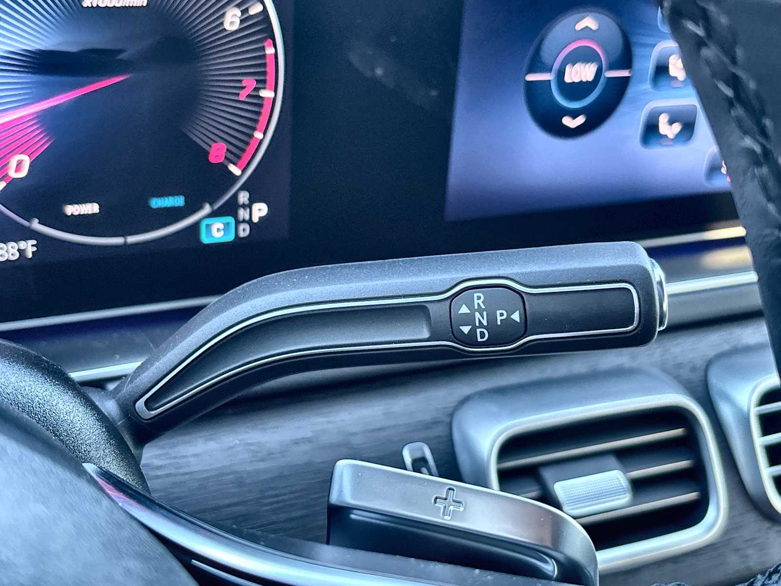 Thumbnail: 2026 Mercedes-Benz GLE - 21