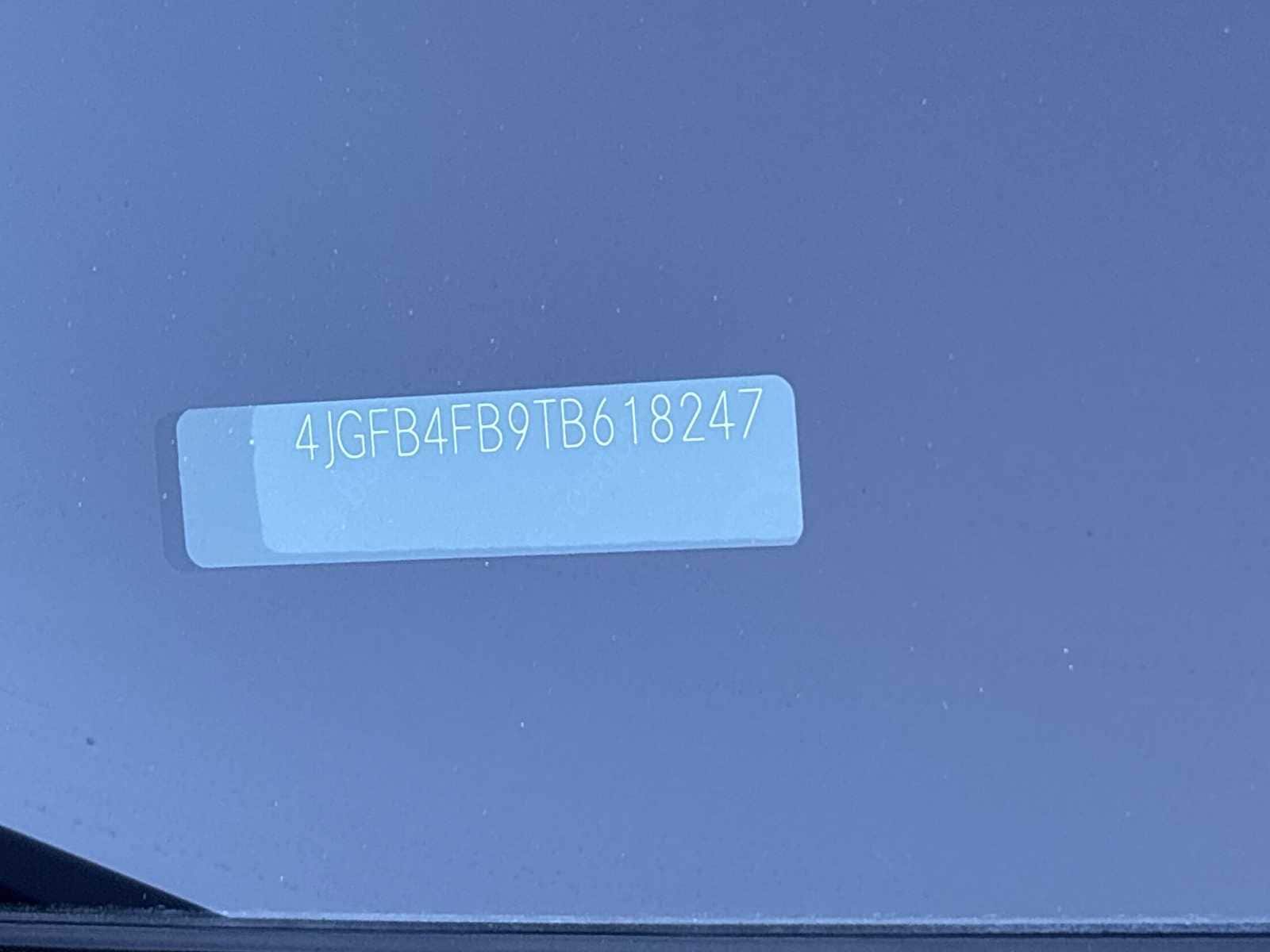 Thumbnail: 2026 Mercedes-Benz GLE - 28