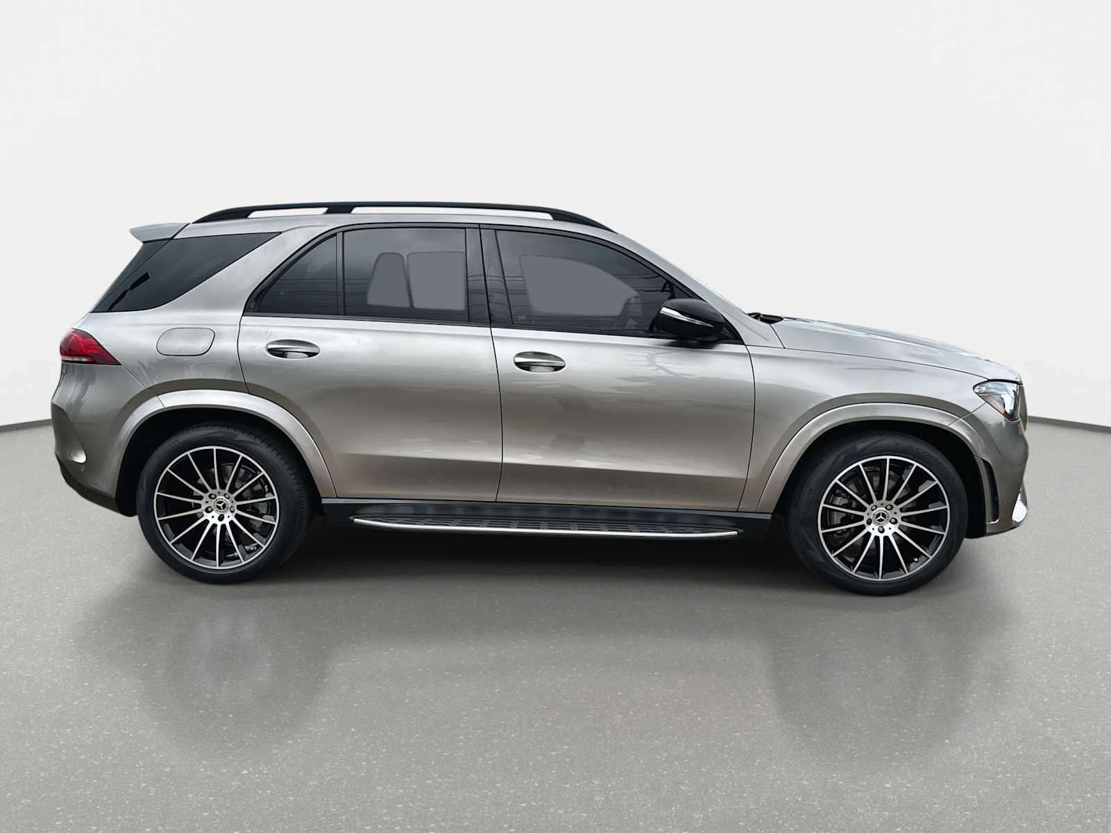 Thumbnail: 2023 Mercedes-Benz GLE - 9