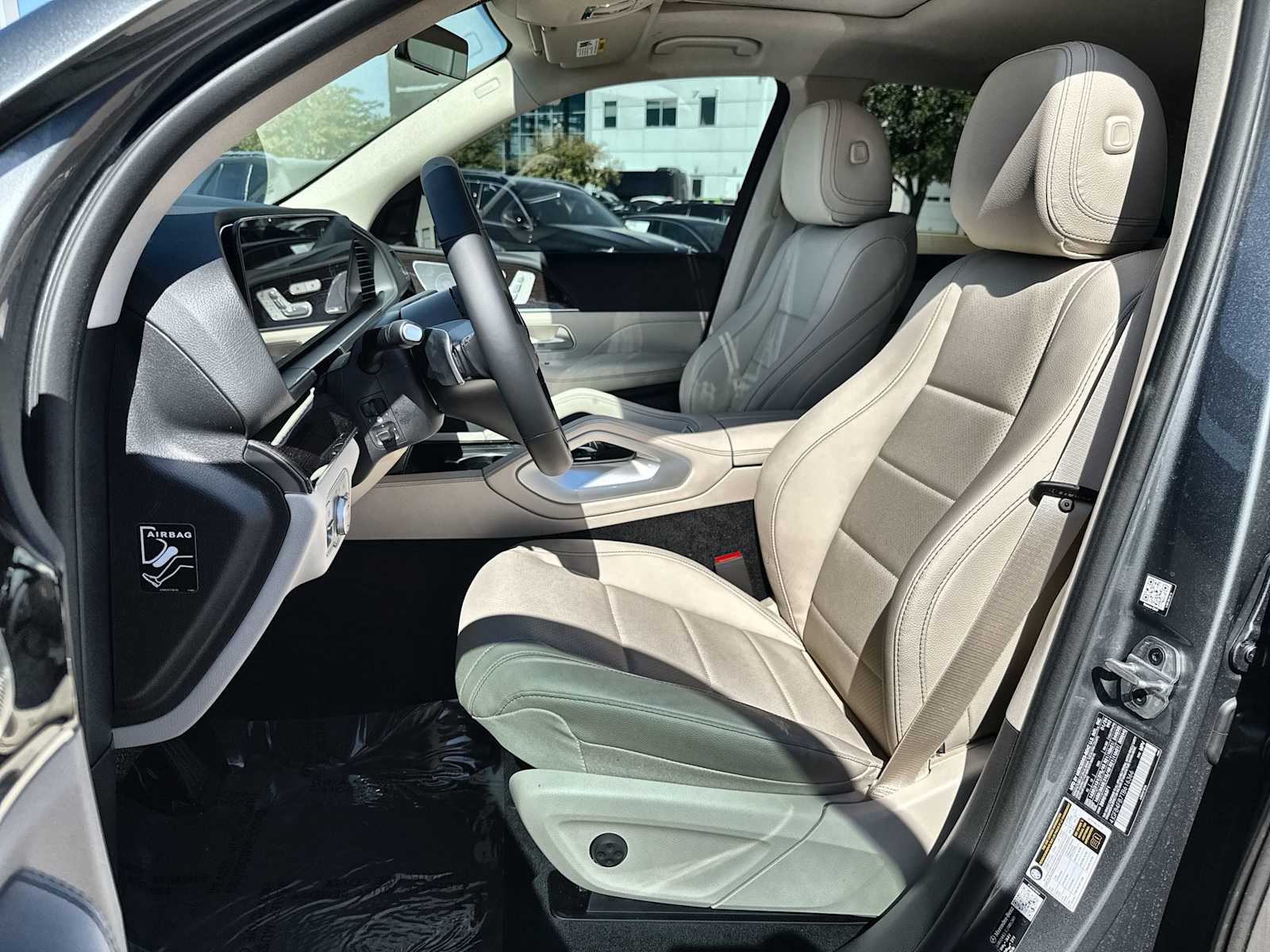 Thumbnail: 2026 Mercedes-Benz GLE - 3