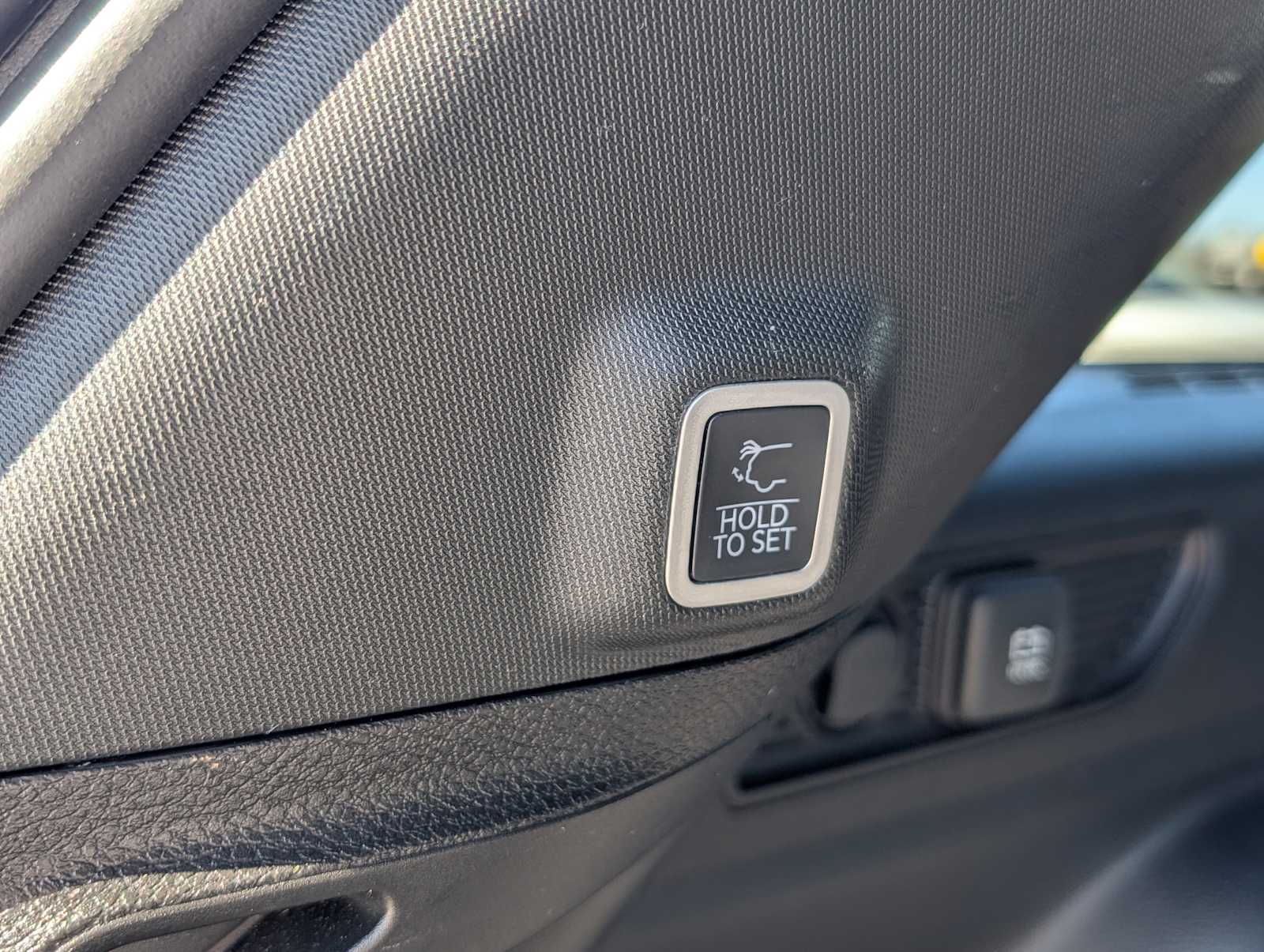 Thumbnail: 2024 Jeep Grand Cherokee - 25