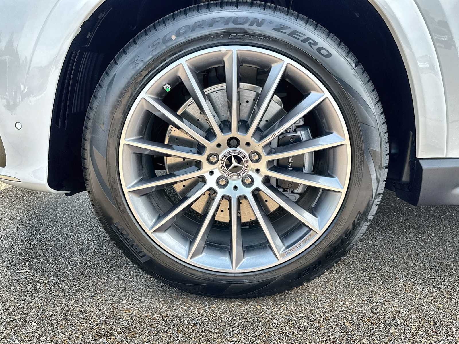 Thumbnail: 2026 Mercedes-Benz GLE - 14