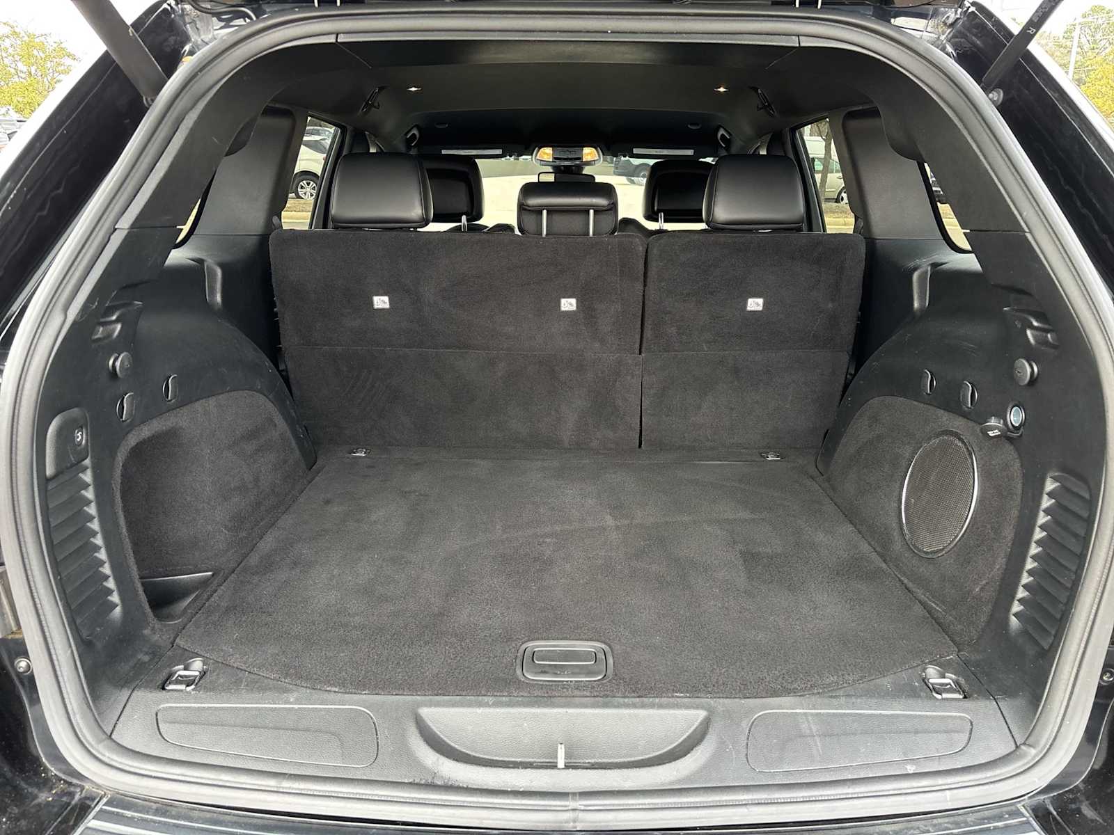 Thumbnail: 2018 Jeep Grand Cherokee - 25