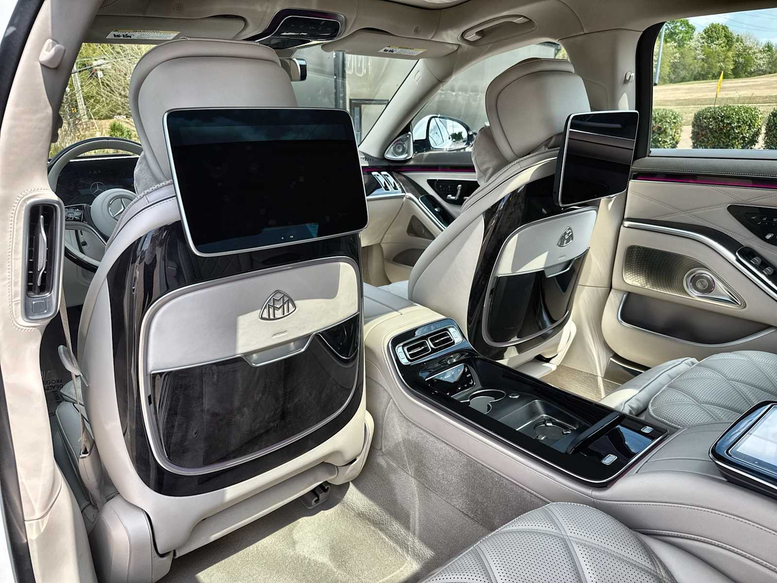 Thumbnail: 2024 Mercedes-Benz S-Class - 18