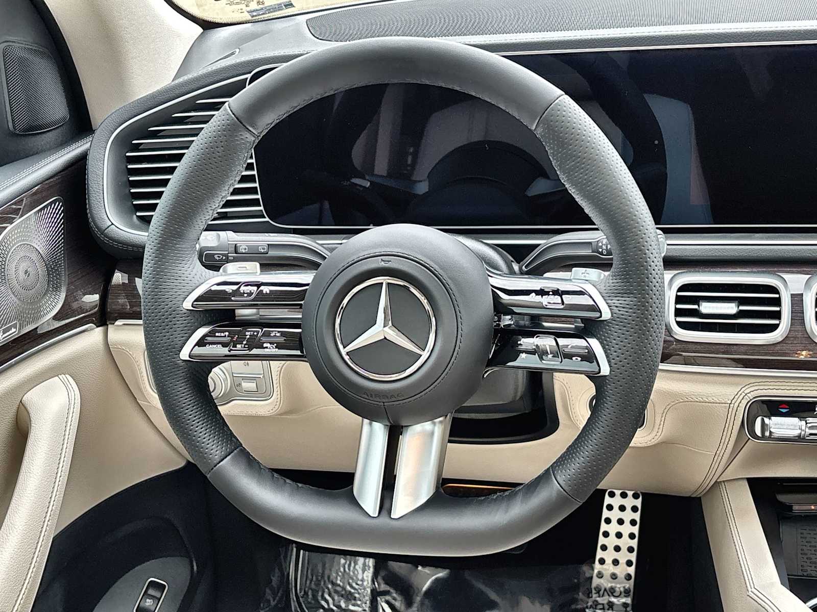 Thumbnail: 2026 Mercedes-Benz GLS - 21