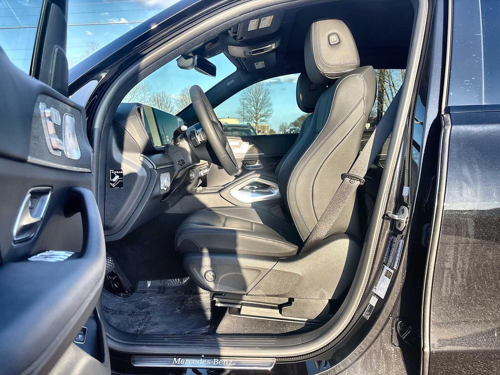 Thumbnail: 2026 Mercedes-Benz GLE - 2