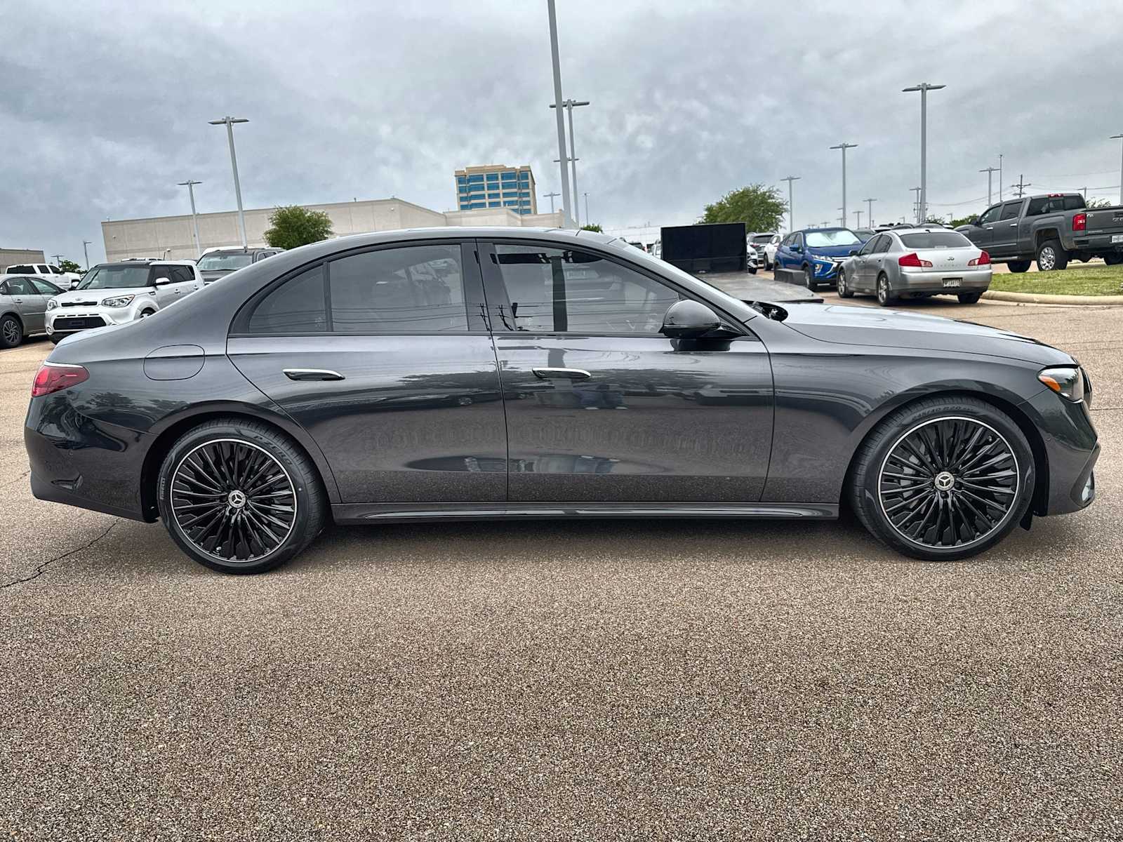 Thumbnail: 2026 Mercedes-Benz E-Class - 10