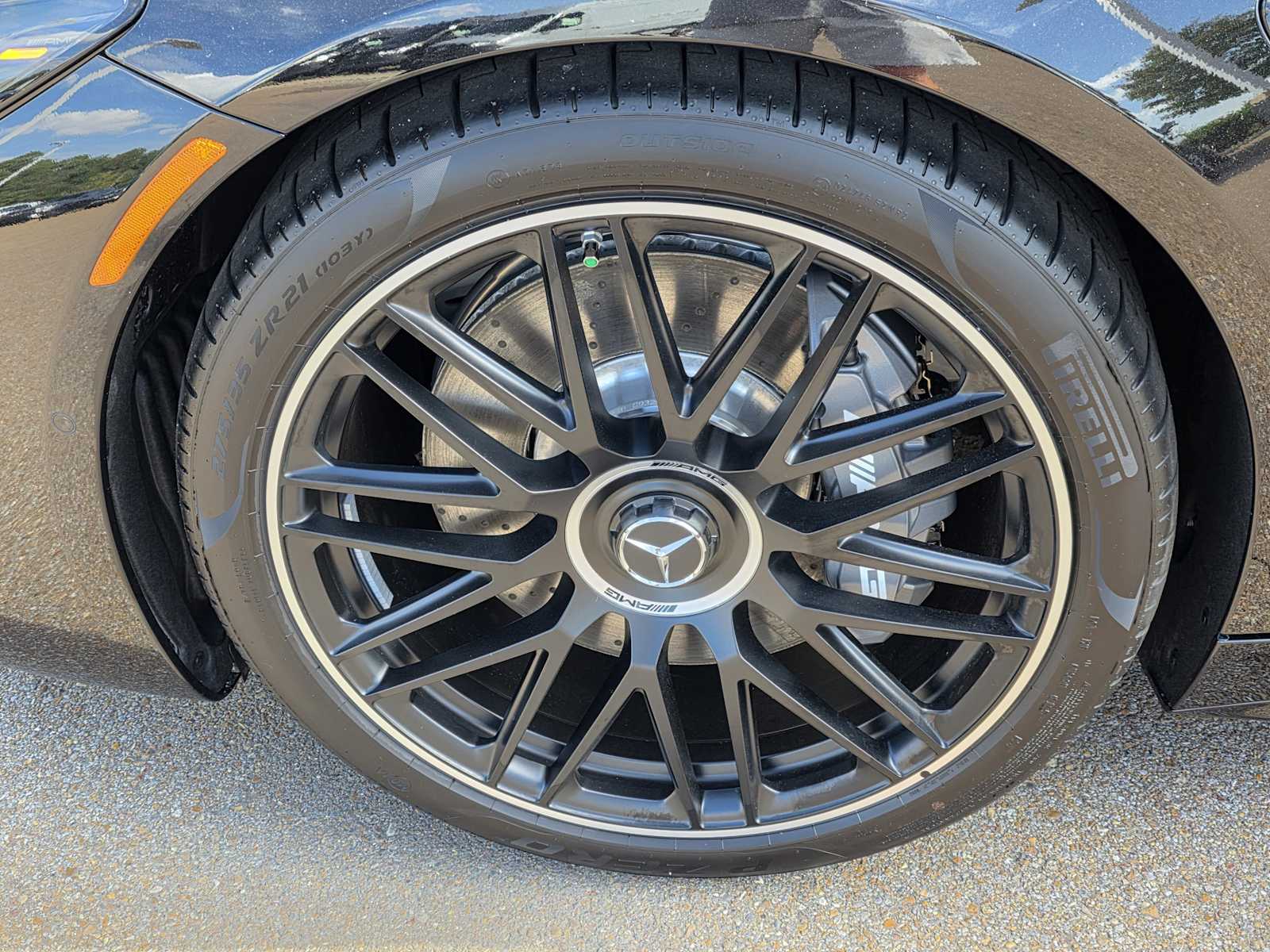 Thumbnail: 2026 Mercedes-Benz AMG GT - 23