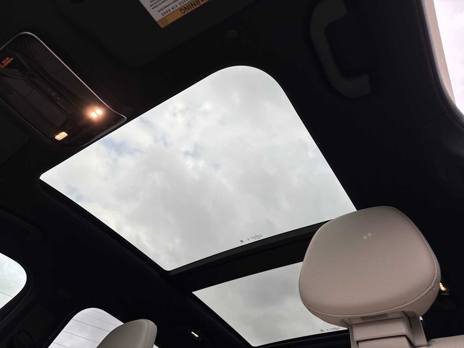 Thumbnail: 2026 Mercedes-Benz GLC - 17