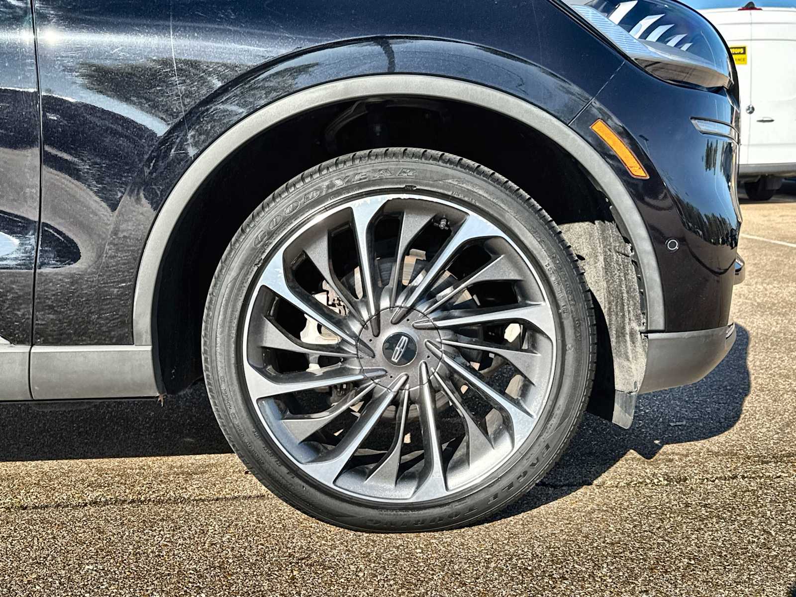 Thumbnail: 2022 Lincoln Aviator - 14