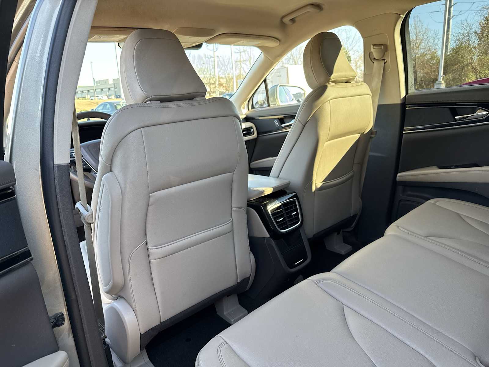 Thumbnail: 2023 Lincoln Nautilus - 16