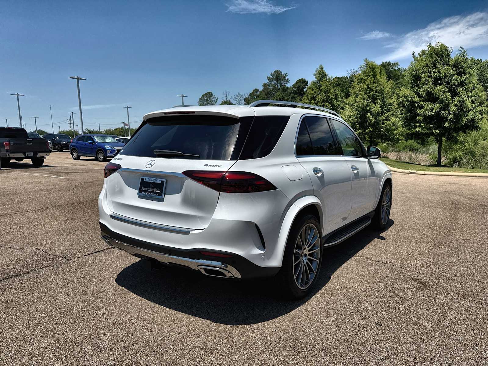 Thumbnail: 2026 Mercedes-Benz GLE - 8