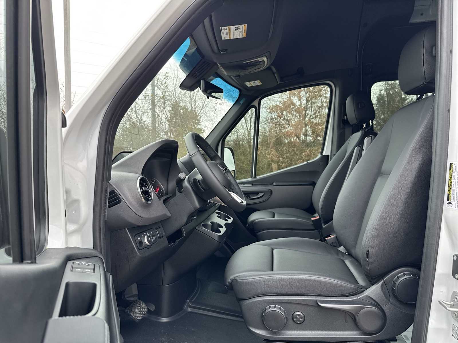 Thumbnail: 2026 Mercedes-Benz Sprinter - 2