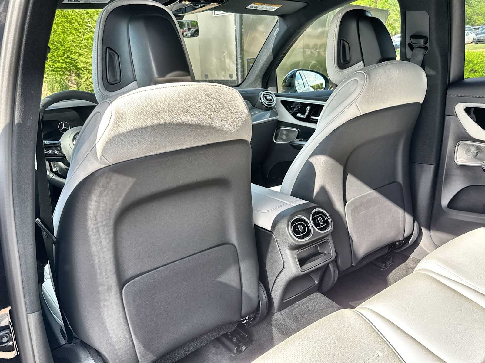 Thumbnail: 2026 Mercedes-Benz GLC - 18