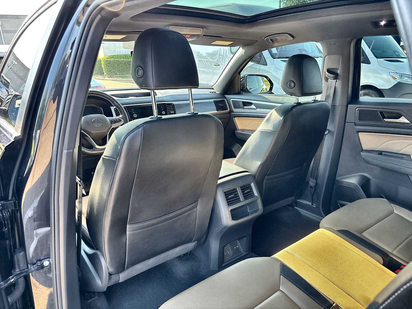 Thumbnail: 2021 Volkswagen Atlas - 18