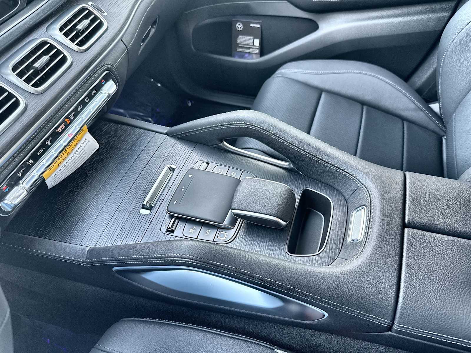 Thumbnail: 2026 Mercedes-Benz GLE - 22