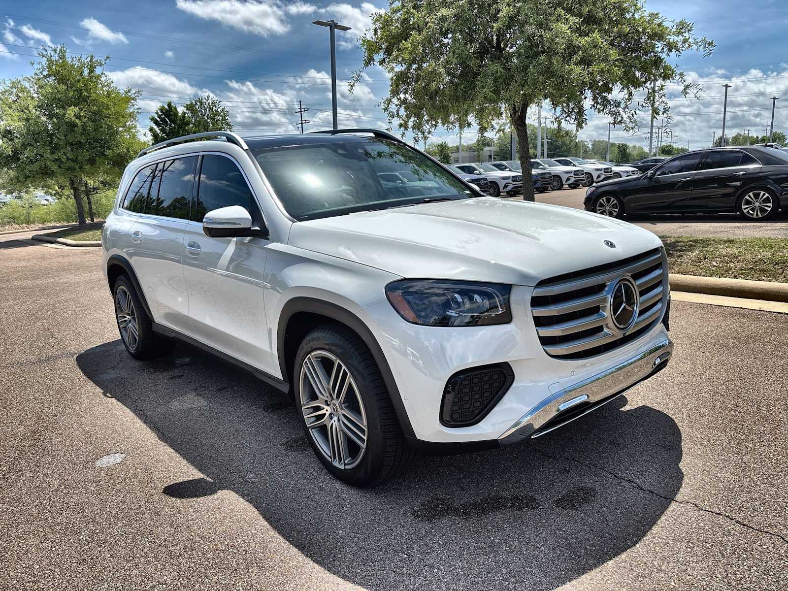 Thumbnail: 2026 Mercedes-Benz GLS - 11