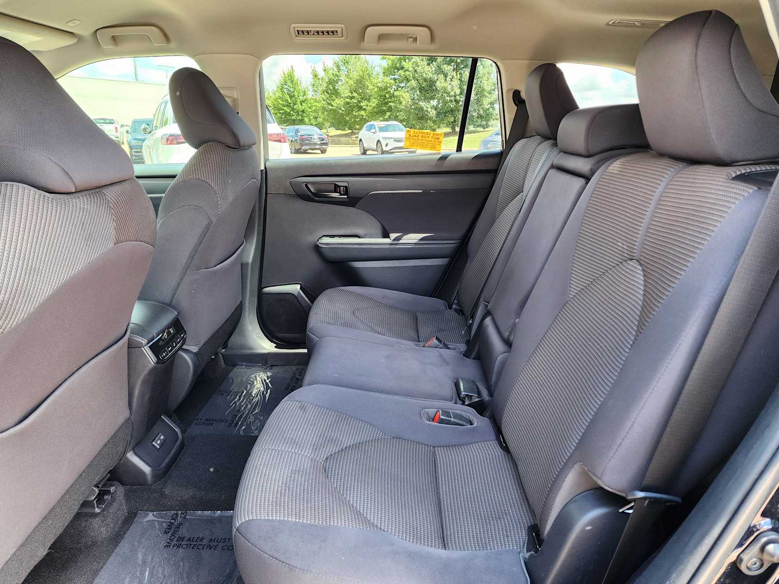 Thumbnail: 2023 Toyota Highlander - 10