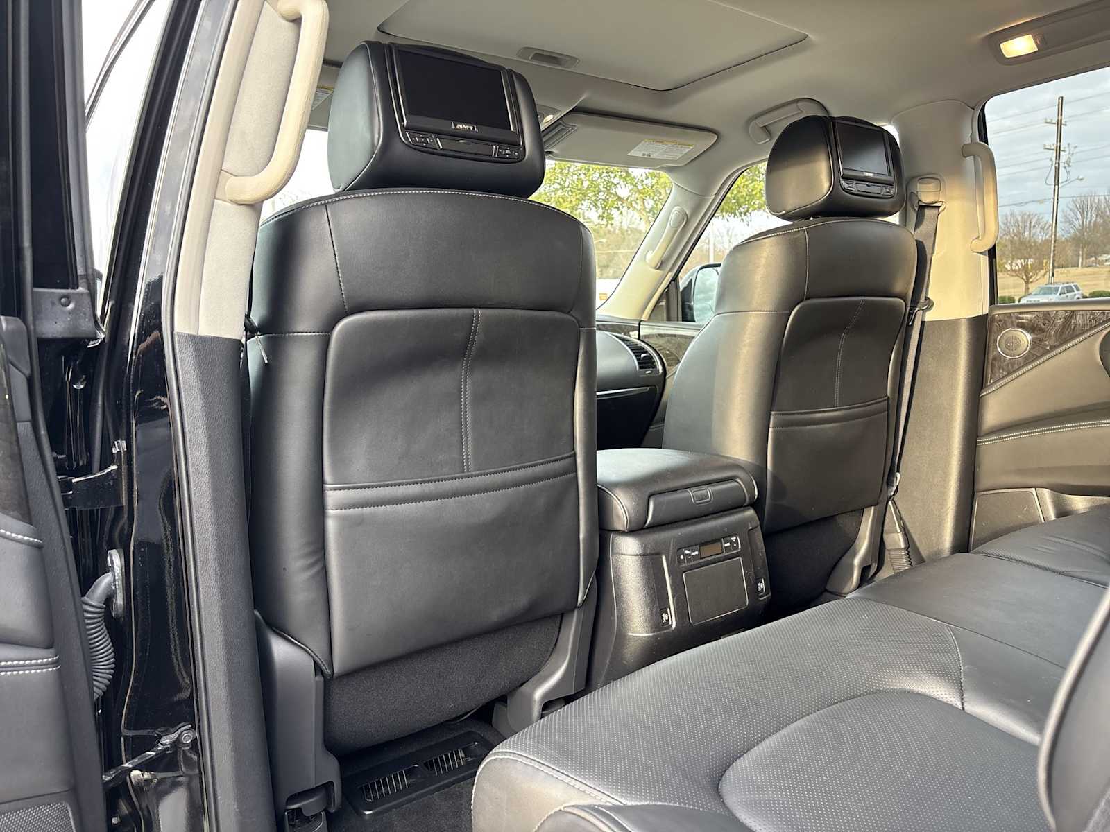 Thumbnail: 2022 INFINITI QX80 - 15