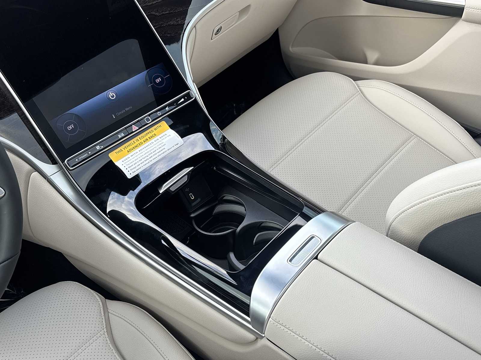 Thumbnail: 2026 Mercedes-Benz GLC - 22