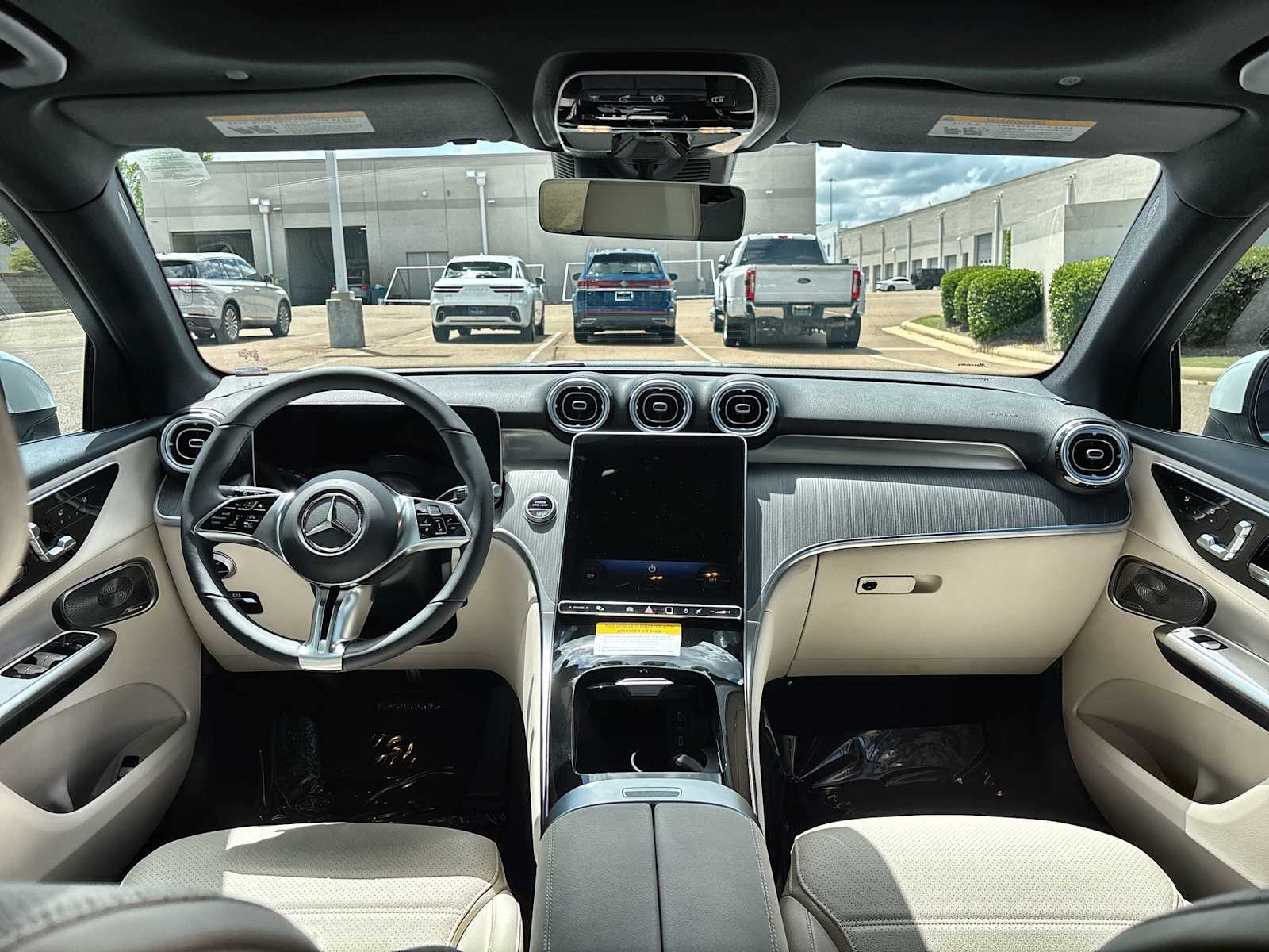 Thumbnail: 2026 Mercedes-Benz GLC - 20