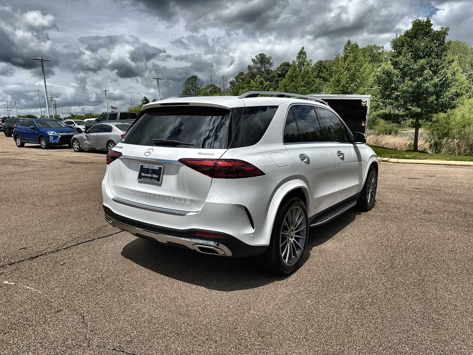 Thumbnail: 2026 Mercedes-Benz GLE - 8