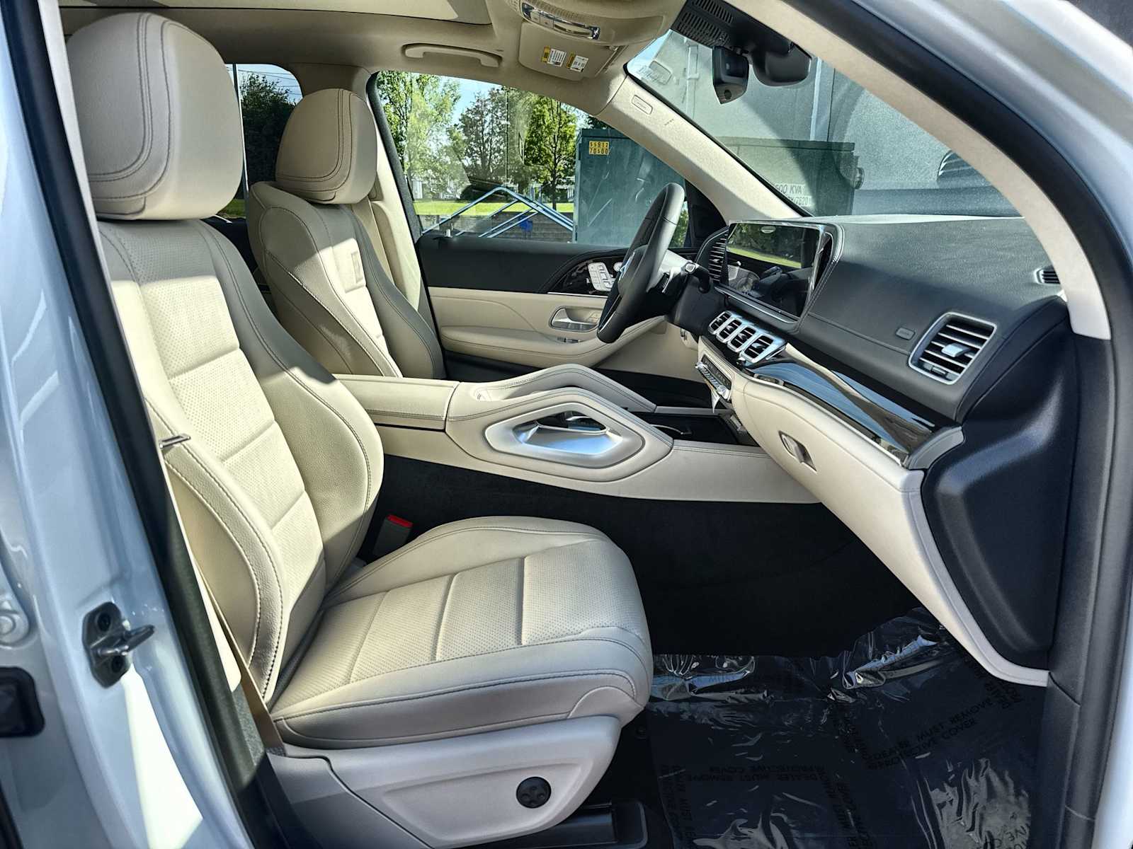 Thumbnail: 2026 Mercedes-Benz GLE - 9