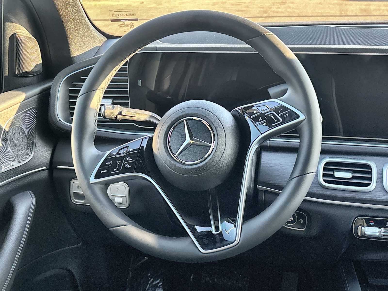 Thumbnail: 2026 Mercedes-Benz GLE - 19