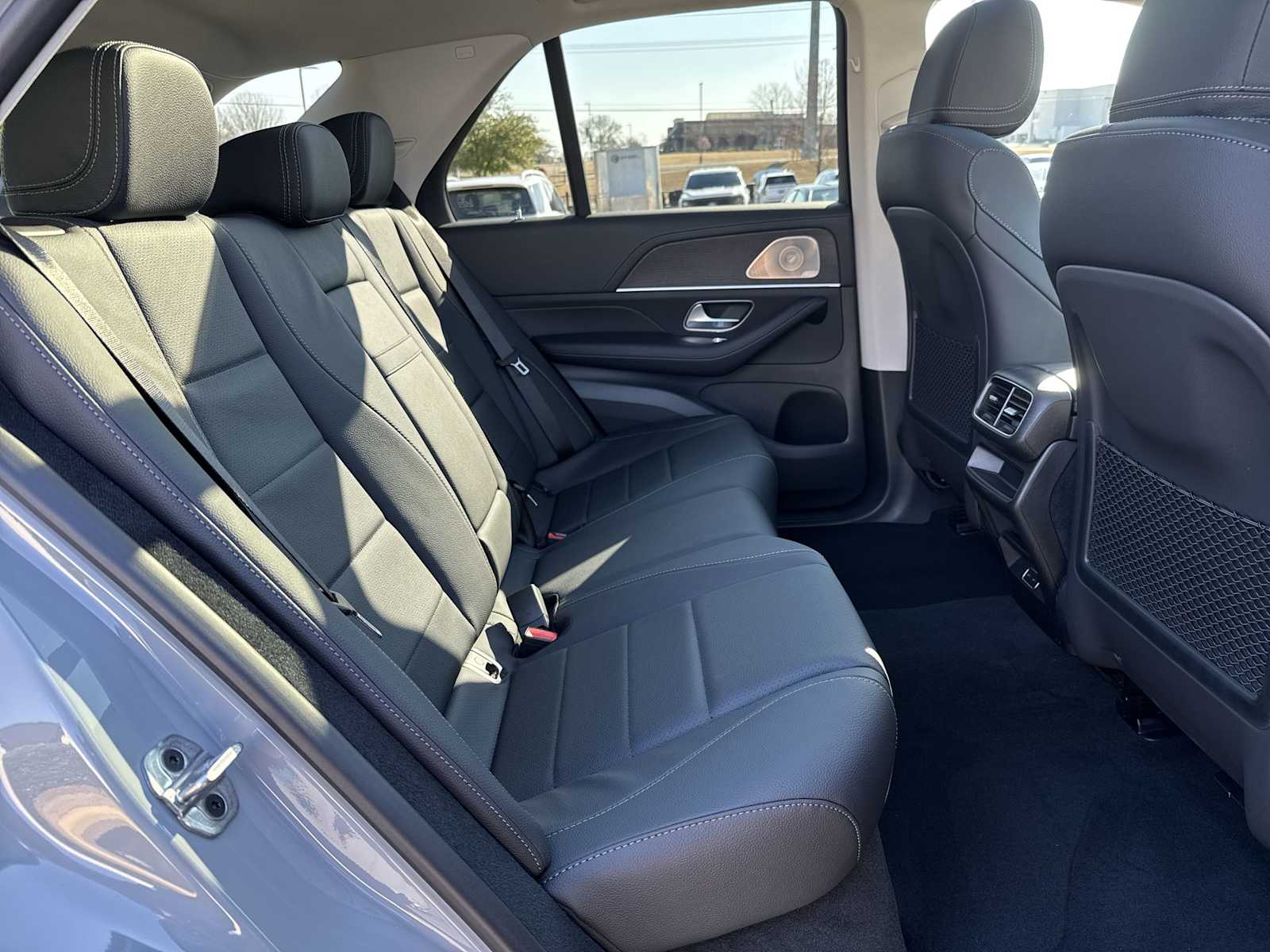 Thumbnail: 2026 Mercedes-Benz GLE - 19