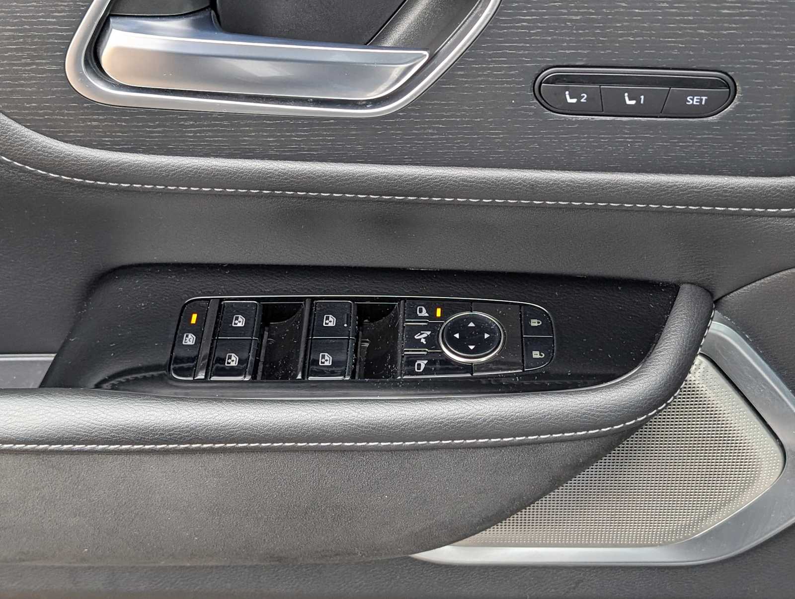 Thumbnail: 2025 INFINITI QX80 - 23