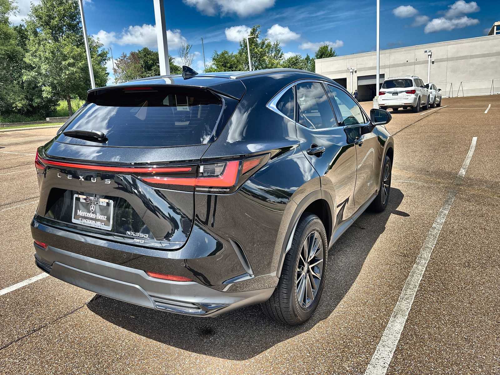 Thumbnail: 2024 Lexus ES - 7