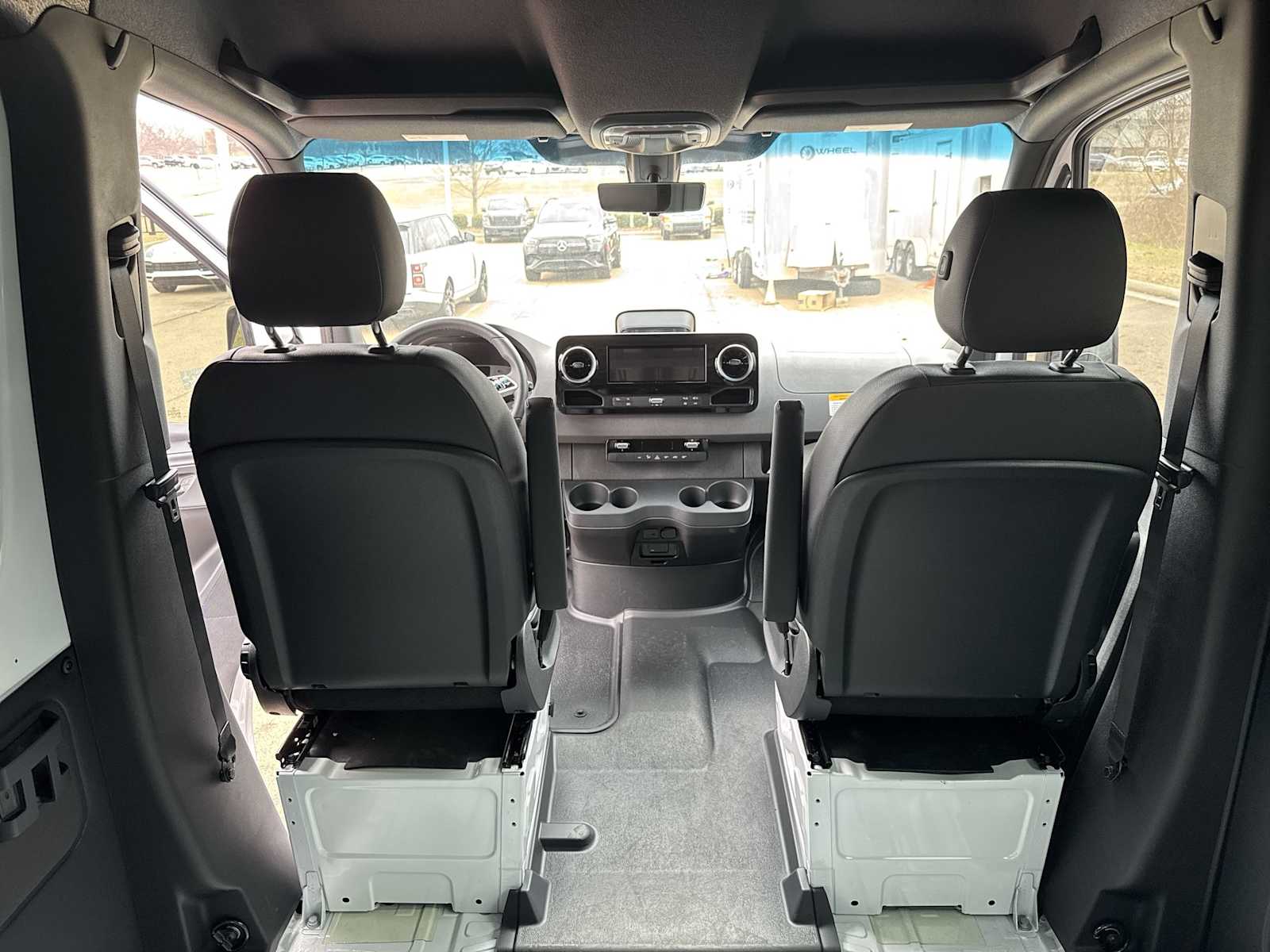 Thumbnail: 2026 Mercedes-Benz Sprinter - 16