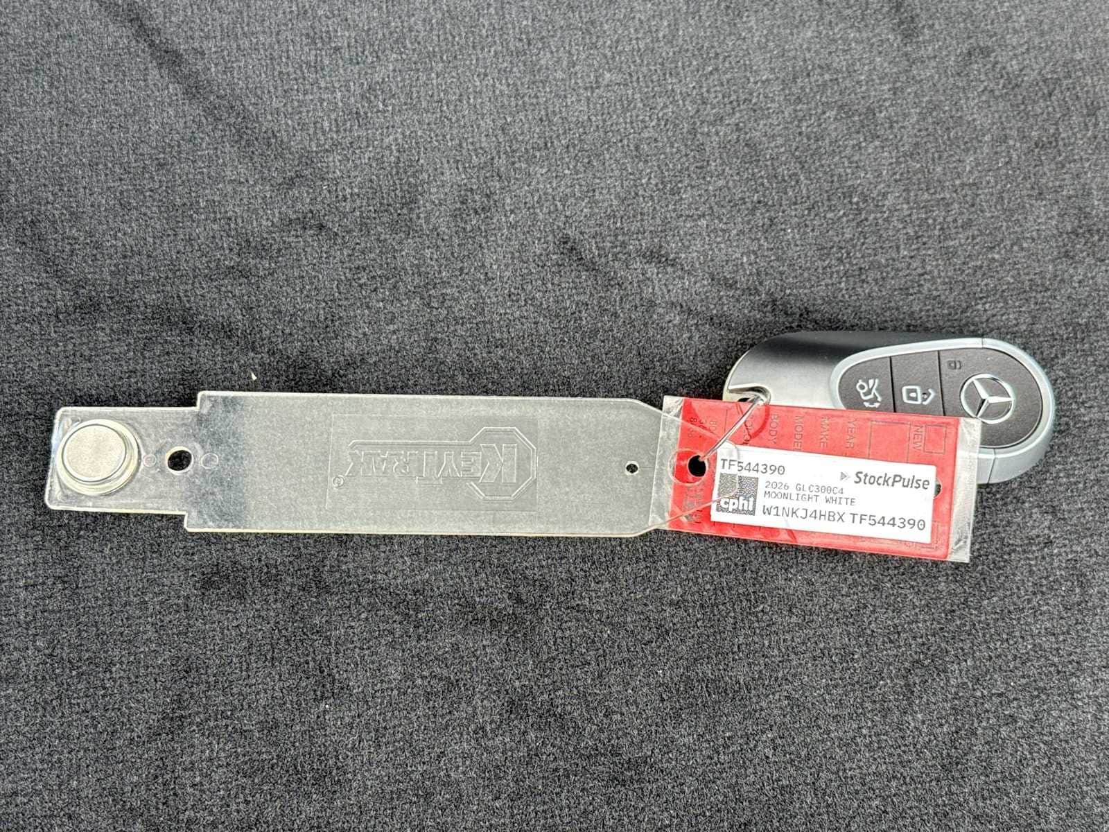 Thumbnail: 2026 Mercedes-Benz GLC - 27