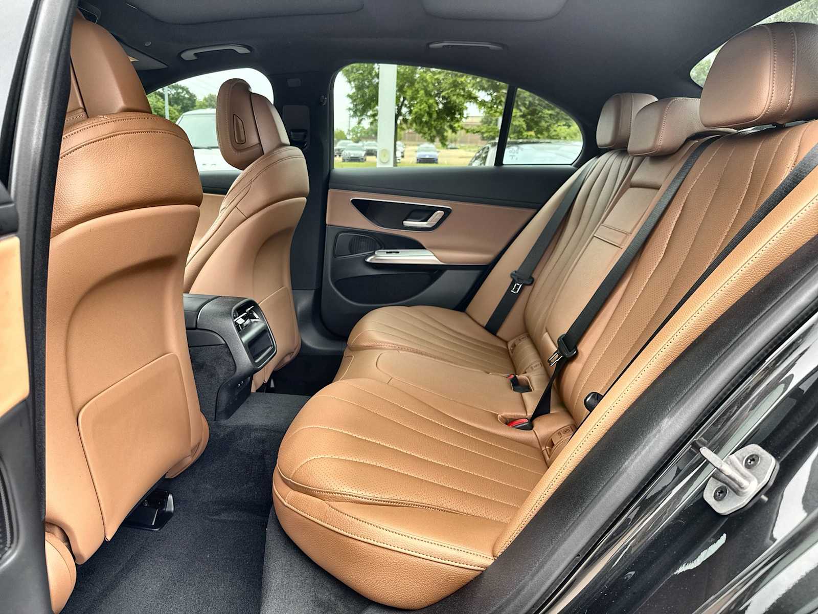 Thumbnail: 2026 Mercedes-Benz E-Class - 4