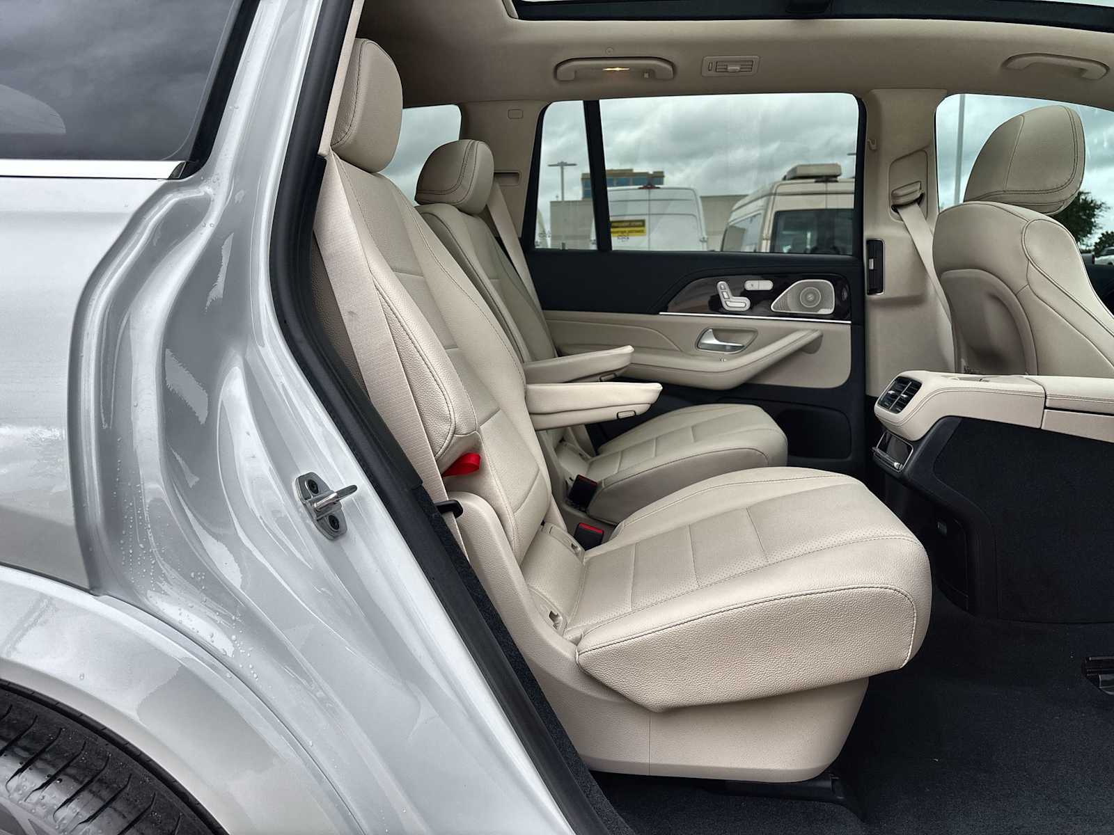 Thumbnail: 2026 Mercedes-Benz GLS - 19