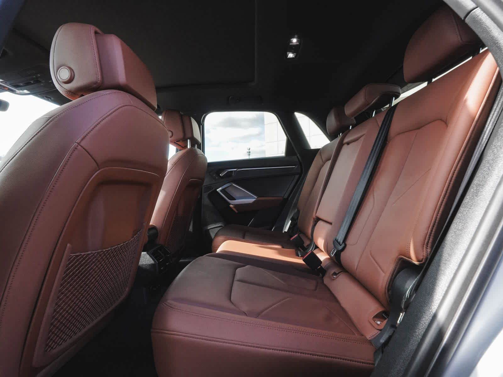 Thumbnail: 2025 Audi Q3 - 4