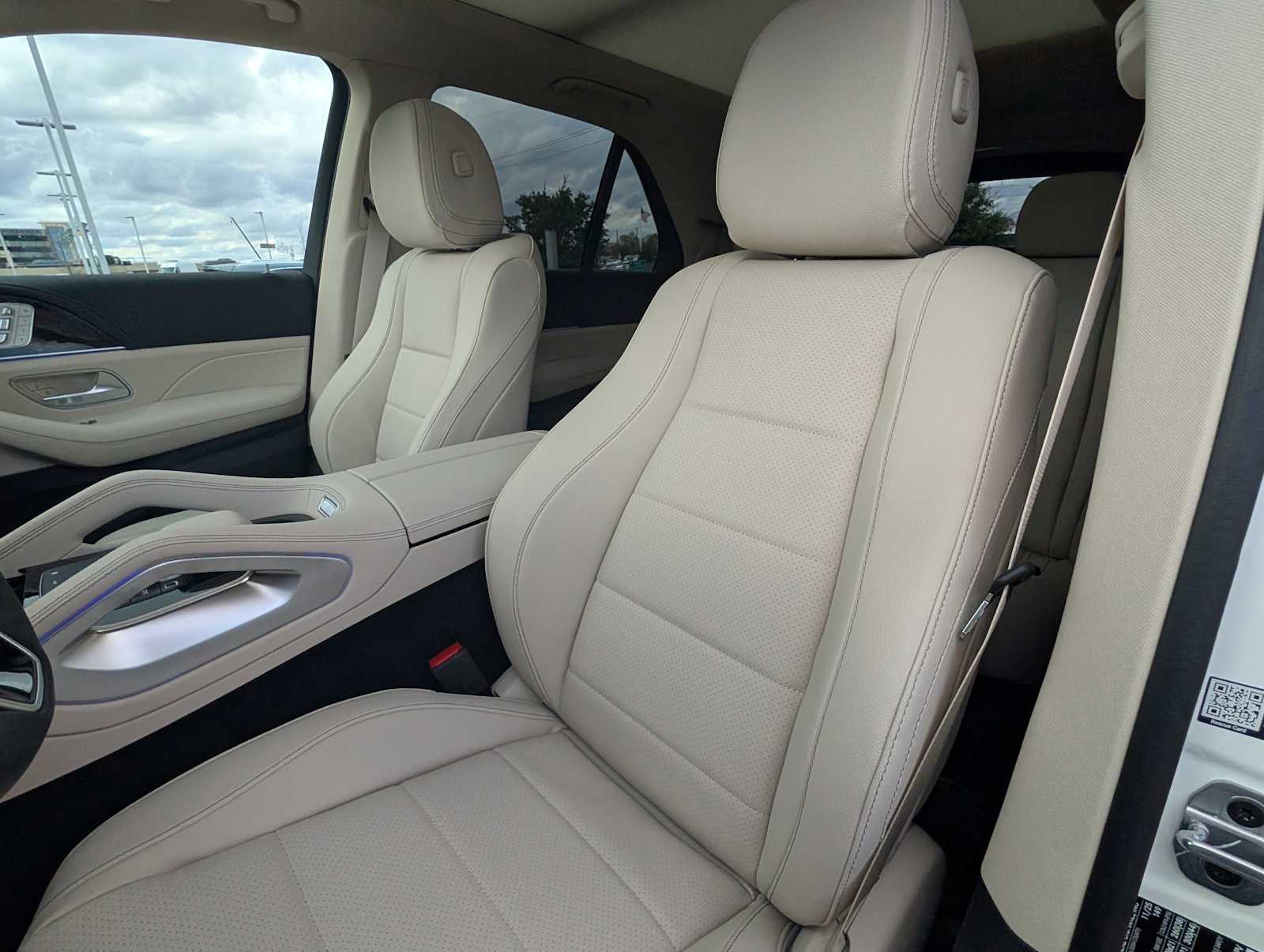 Thumbnail: 2026 Mercedes-Benz GLE - 16